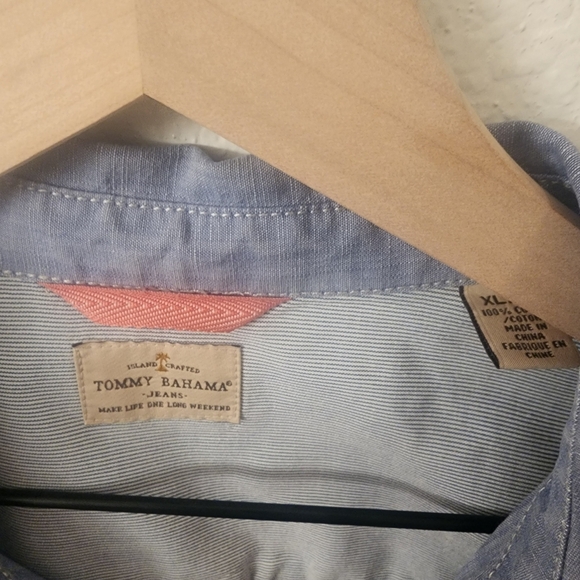 Tommy Bahama Jeans Blue Denim Style Button-down Shirt Mens sz XL - Picture 4 of 11